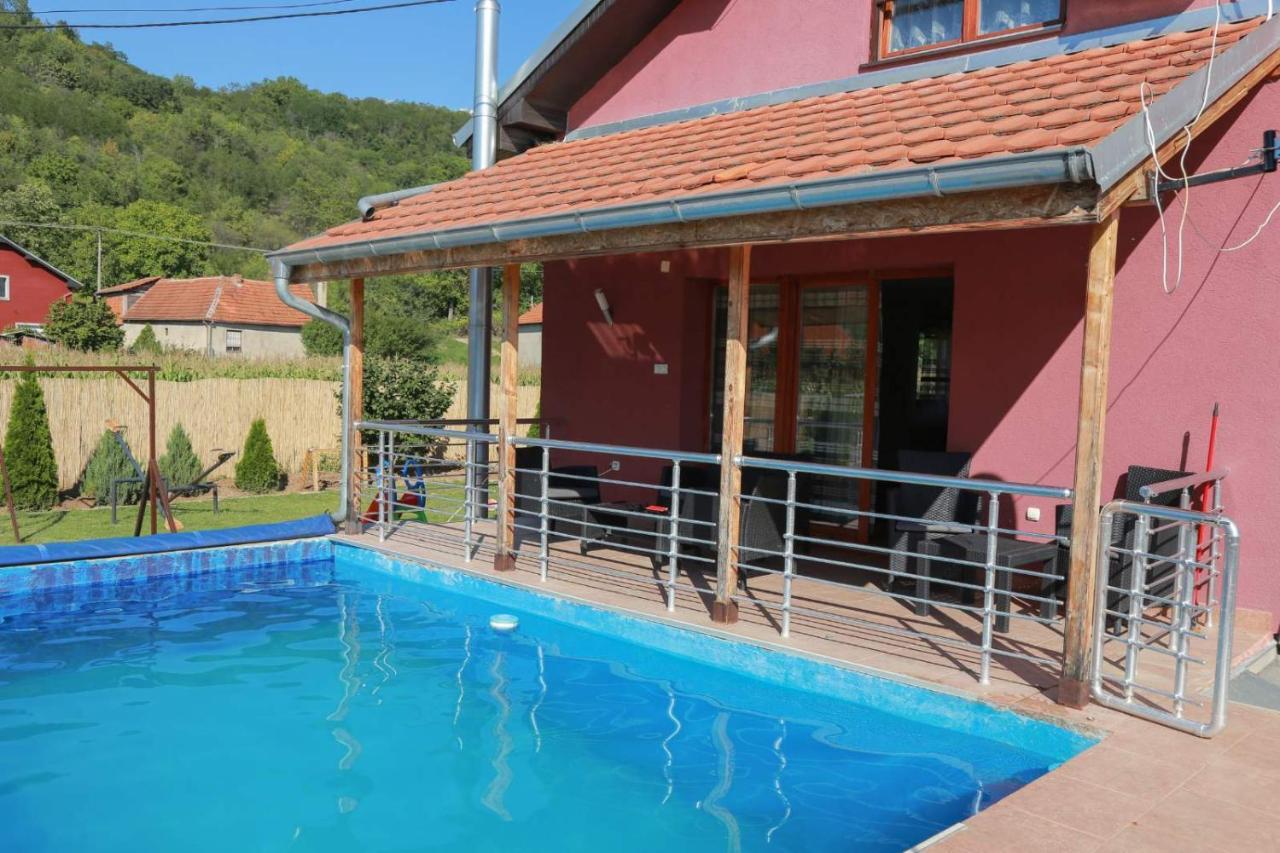 Vila Viktori Pirot Exterior foto
