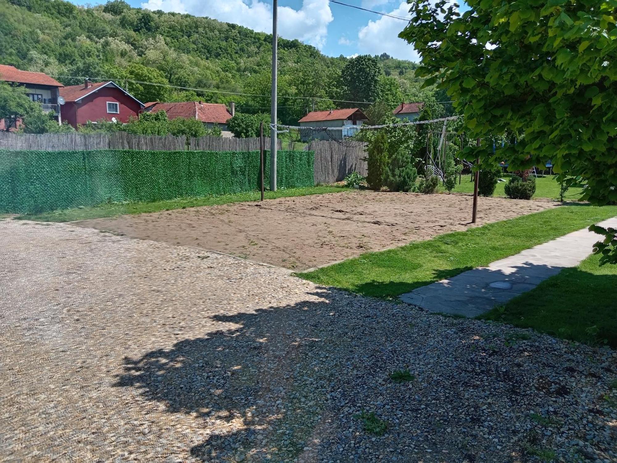 Vila Viktori Pirot Exterior foto