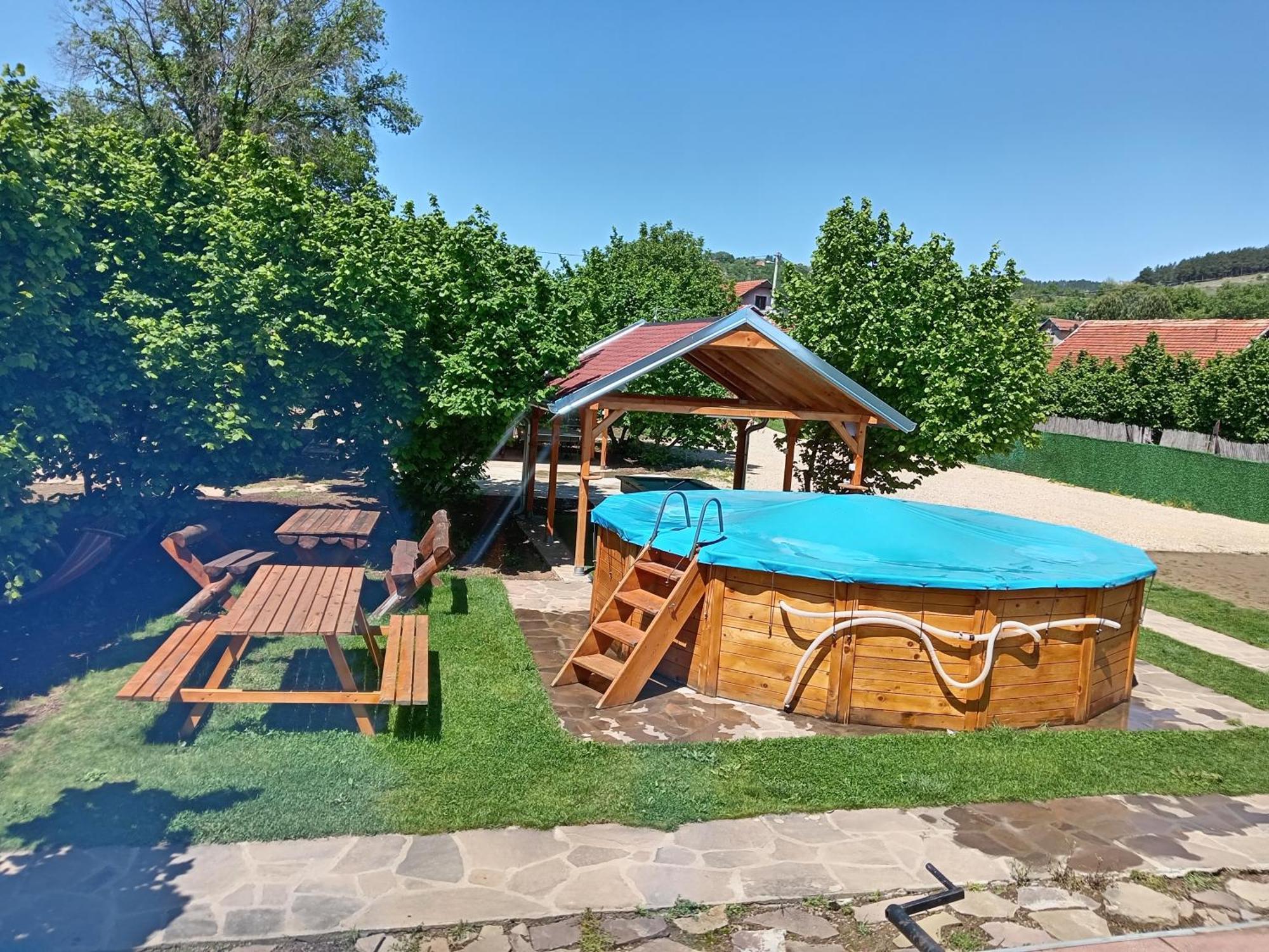 Vila Viktori Pirot Exterior foto